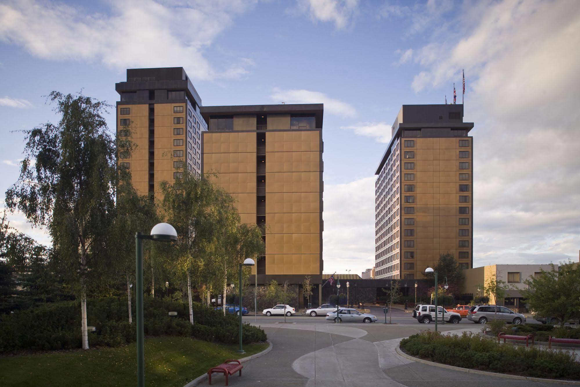 The Hotel Captain Cook Анкъридж Екстериор снимка